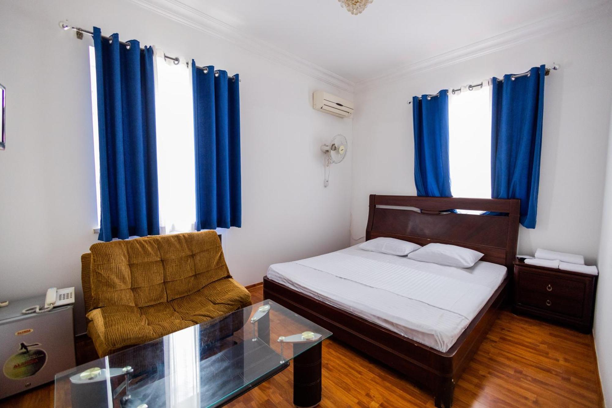 Yan Hotel Єреван Екстер'єр фото