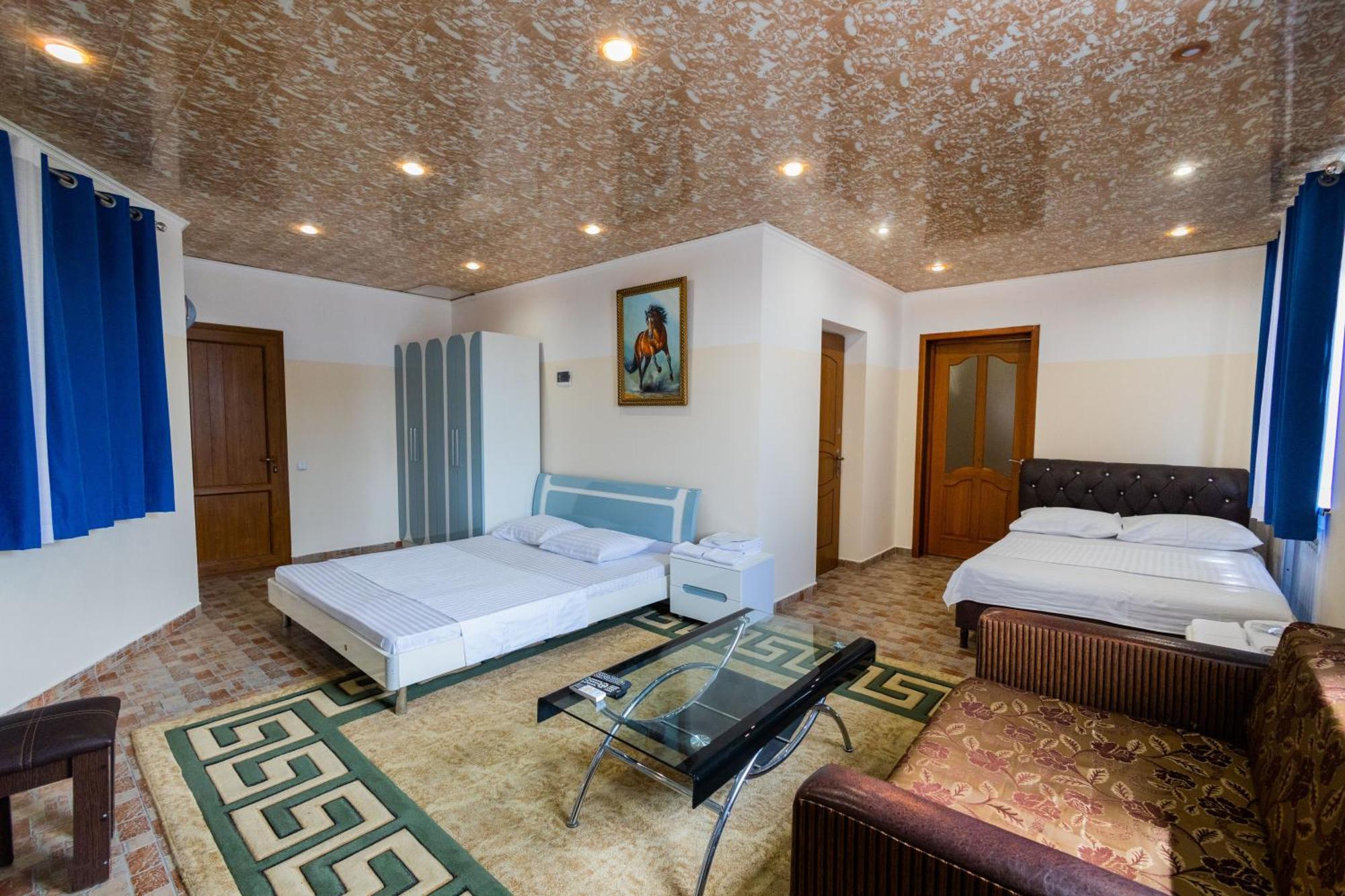 Yan Hotel Єреван Екстер'єр фото