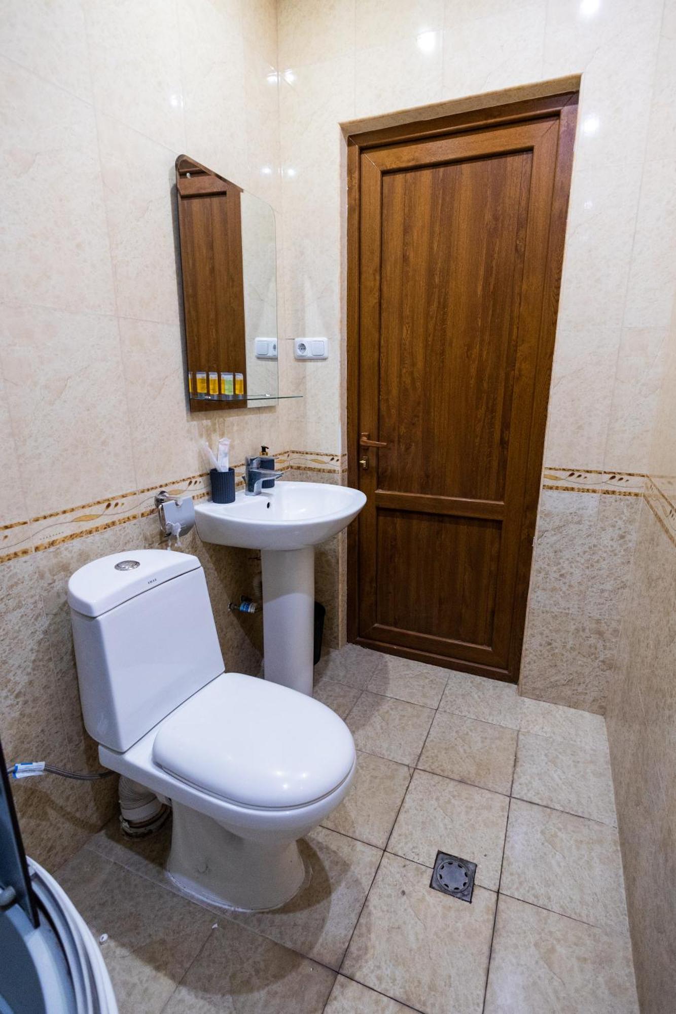 Yan Hotel Єреван Екстер'єр фото