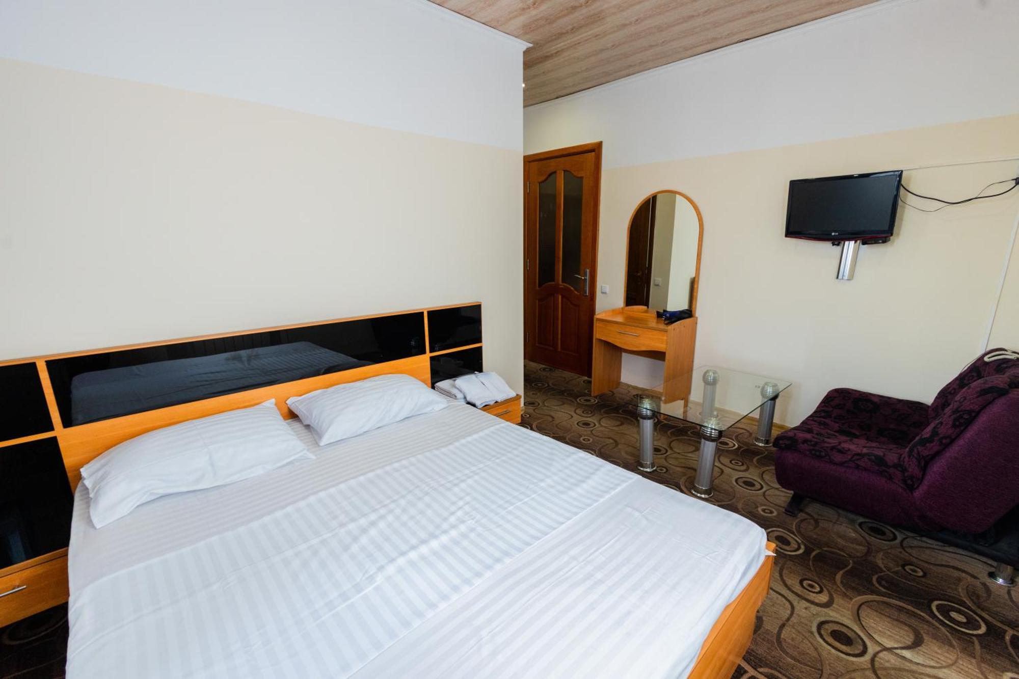 Yan Hotel Єреван Екстер'єр фото