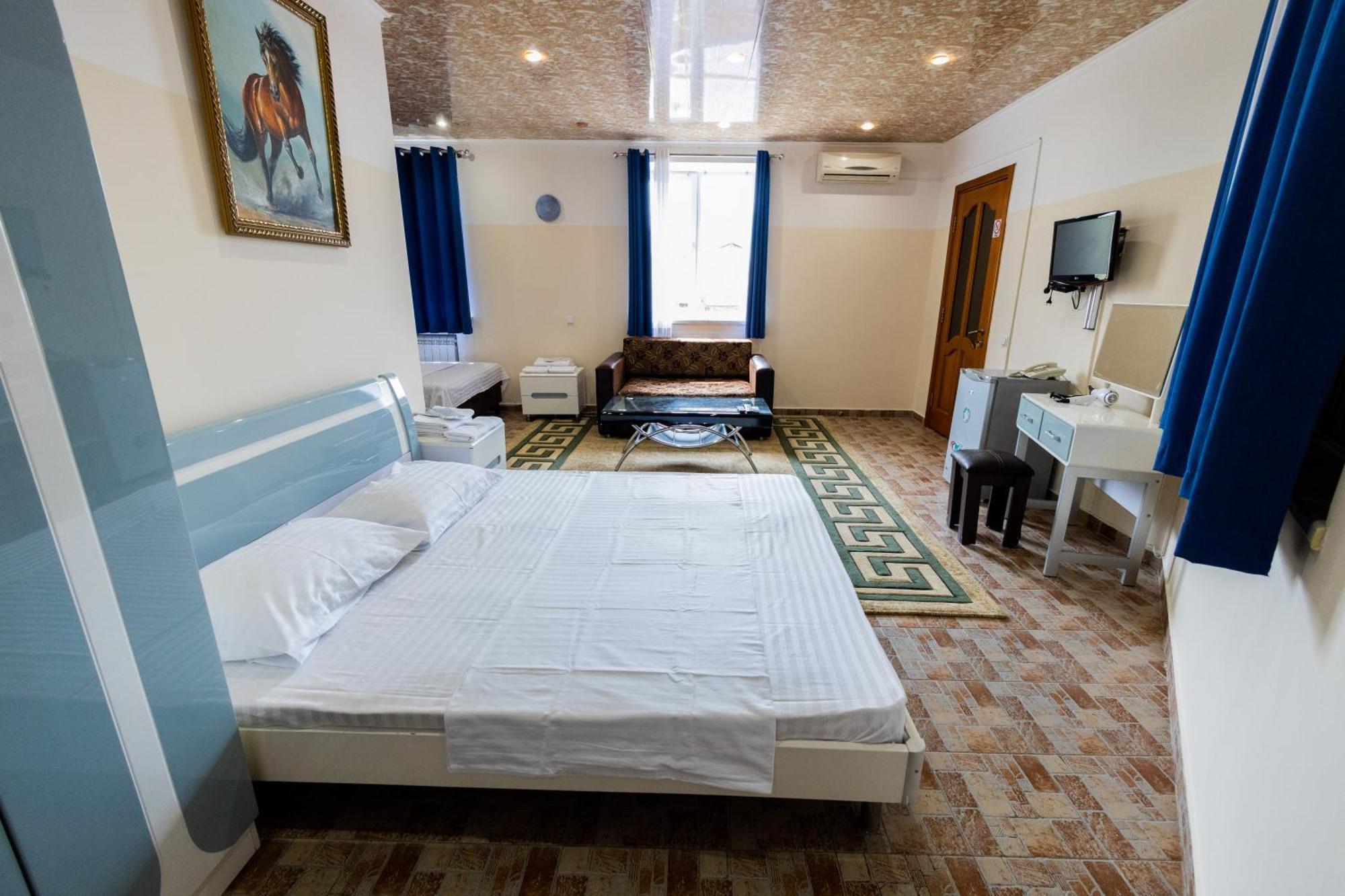 Yan Hotel Єреван Екстер'єр фото